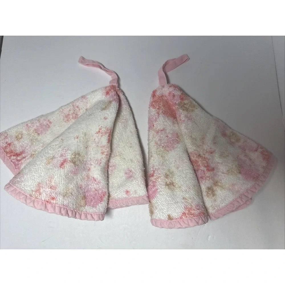 VTG Pair 2‎ Pink Floral Bathroom Hand Towels Round Hanging Grandma Made 16